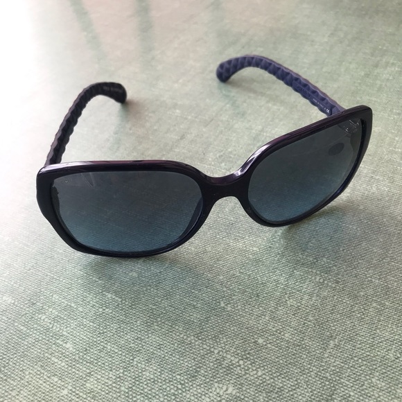 CHANEL Sunglasses - Picture 3 of 6